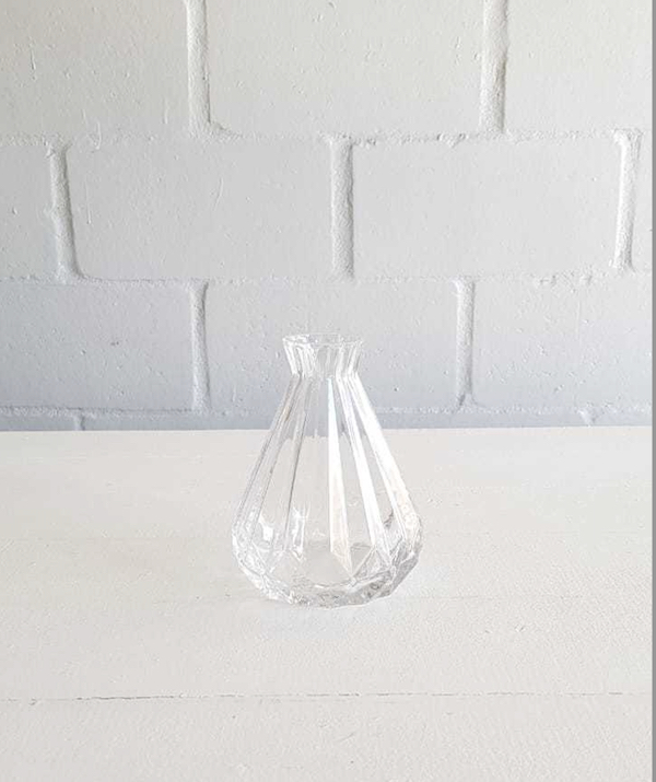 Riffle Glass Budvase - Clear - <p style='text-align: center;'>R 18</p>